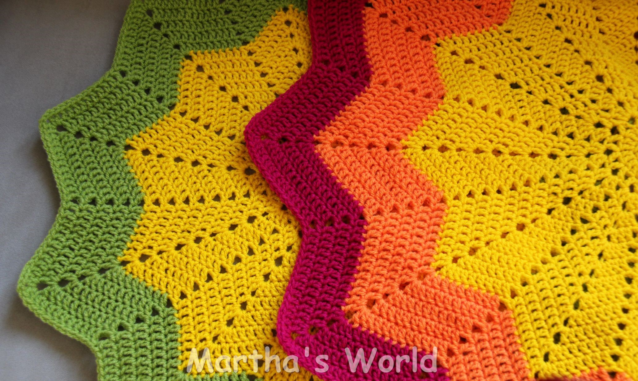 Red Heart Sunshine Crochet Baby Blanket Pattern